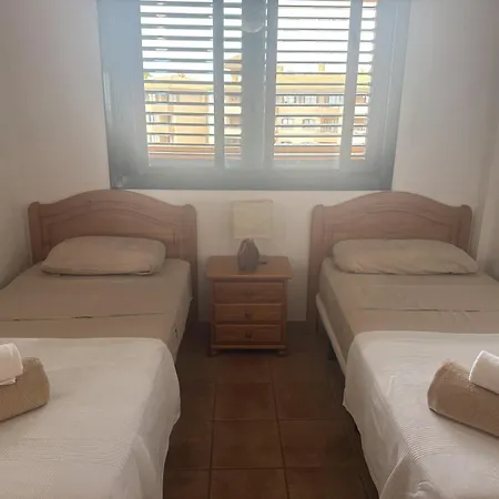 Family-friendly Oasis In With Panoramic Terrace & Private Parking In Tenerife Appartement