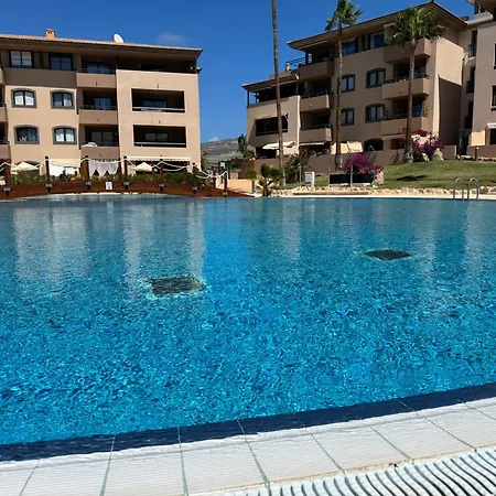 Family-friendly Oasis In With Panoramic Terrace & Private Parking In Tenerife Apartmán Playa Paraiso (Tenerife)