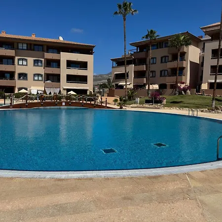 Family-friendly Oasis In With Panoramic Terrace & Private Parking In Tenerife Apartamento