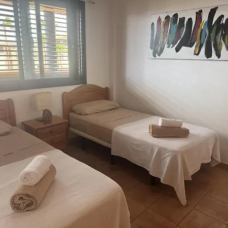 Family-friendly Oasis In With Panoramic Terrace & Private Parking In Tenerife Apartamento