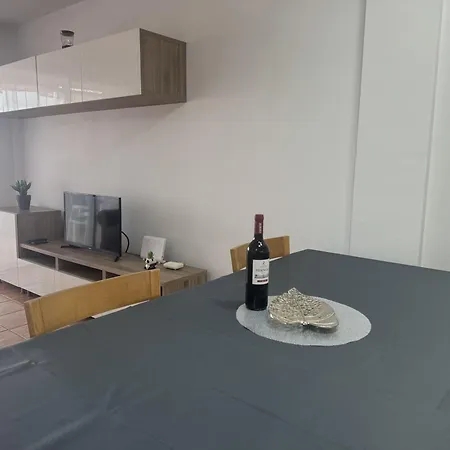 Family-friendly Oasis In With Panoramic Terrace & Private Parking In Tenerife Apartamento Playa Paraíso