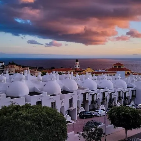 Family-friendly Oasis In With Panoramic Terrace & Private Parking In Tenerife *